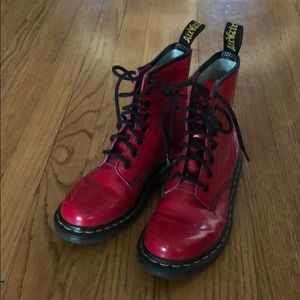 🔥Bright red doc martens🔥